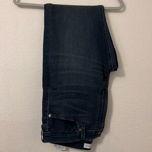 These are Levi’s signature series size 36 waist 30 length like new condition